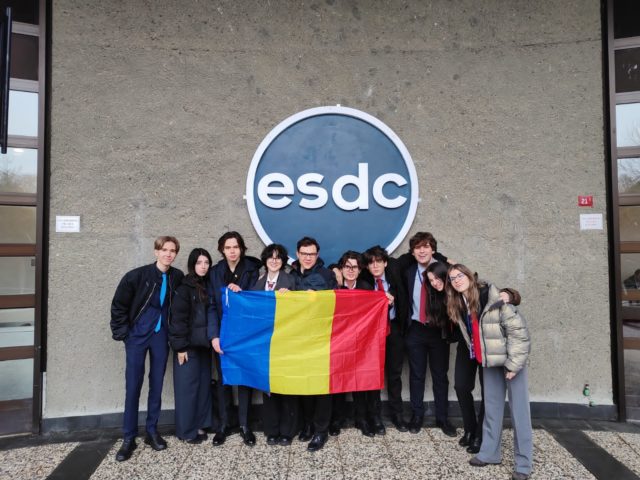 București FM Medalii de aur pentru liceenii români la Campionatele Eurasiatice de Debate 2