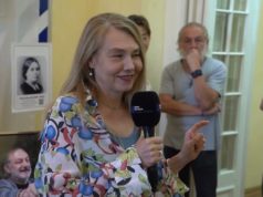 „Vine Președintele!” – când radioul se mută pe scena teatrului